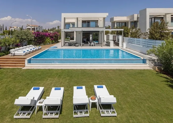Jojo Seafront Villa Ayia Napa