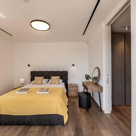 Jojo Seafront Ayia Napa