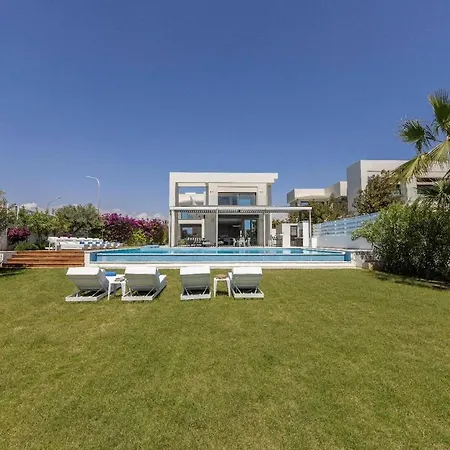 Villa Jojo Seafront *