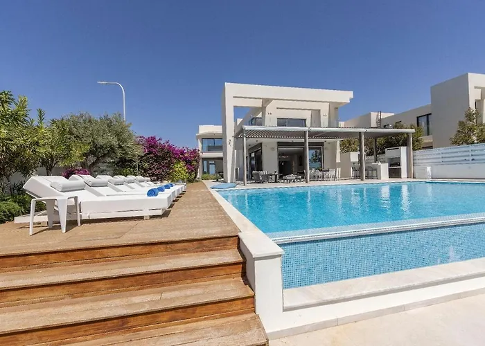 Villa Jojo Seafront Ayia Napa