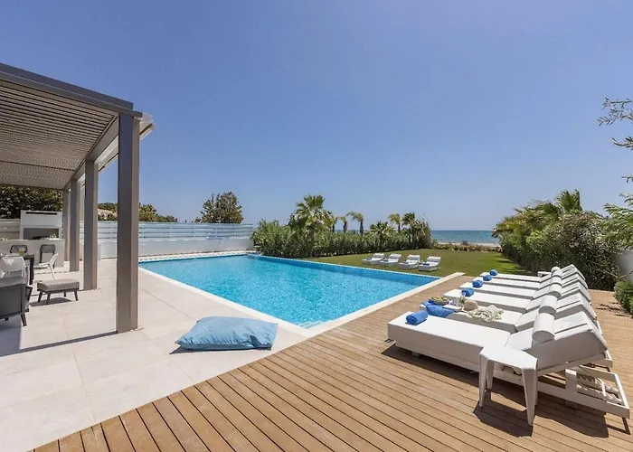 Jojo Seafront Айя-Напа