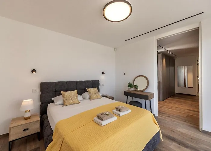 Вилла Jojo Seafront Айя-Напа